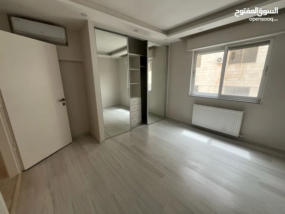 Three bedroom apartment for rent in Abdoun ( Property 42244 )-174775234