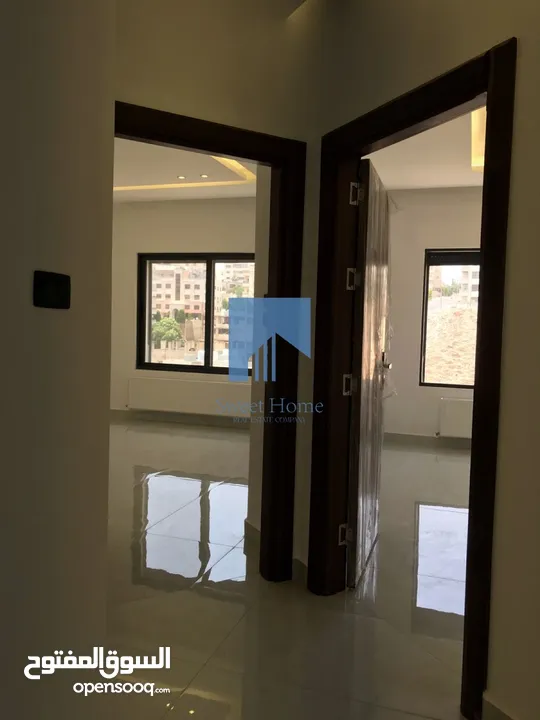 شقة فاخرة للبيع في الكرسي - خلف إدارة السير 165م مع ترس 25م تشطيب سوبر ديلوكس لم تسكن