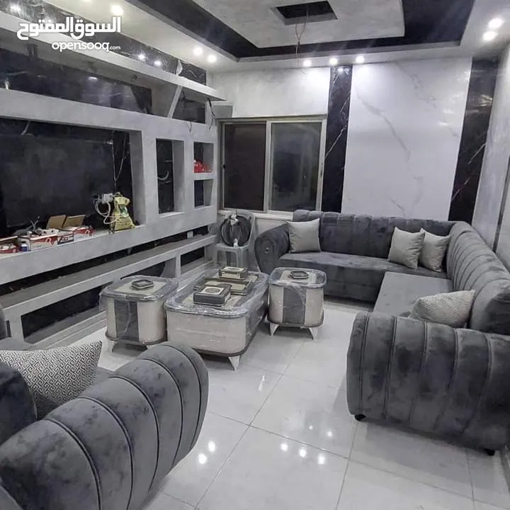 طقم كورنر خشب قراط ولاتيه مكفول سنتين اسفنج ضغط قماش وتر بروف. 6مخدات هدية  بفة لكل طقم كن