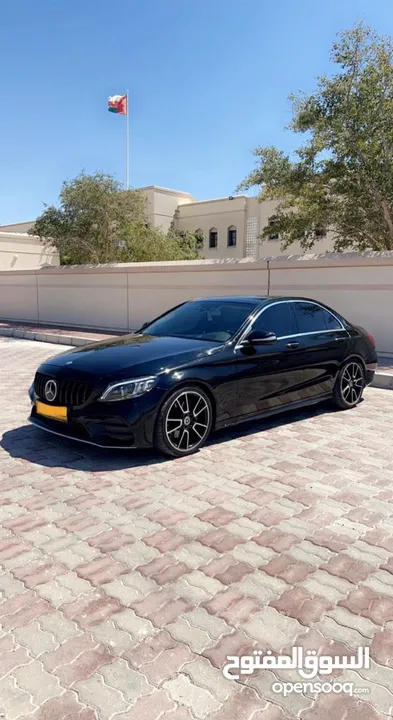 للايجار مرسيدس E300_C300 وتشارجر