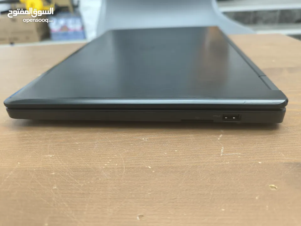 Dell Latitude i7 لابتوب