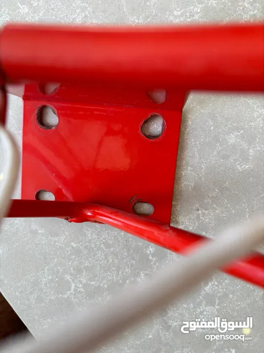 Professional BasketBall Ring / Hoop in good condition. Made for Professional Level. Hung on a wall