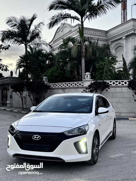 ايونيك هايبرد نخب اول بسعر مغري