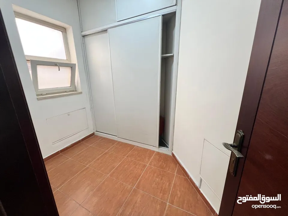 شقة غير مفروشة للإيجار في دير غبار ( Property 40652 ) سنوي فقط