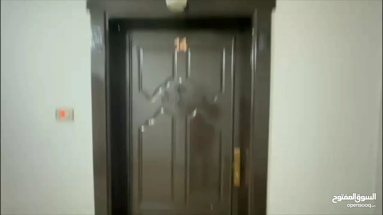 شقة للبيع مع مطبخ راكب الحي الجنوبي منطقة الرابية.                            ..