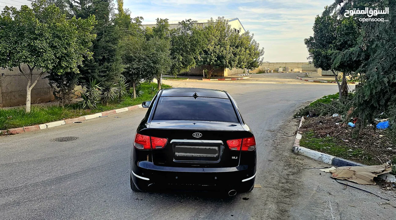 كيا فورتي فل مع فتحه سقف وبصمه 2011 اصل برايفت