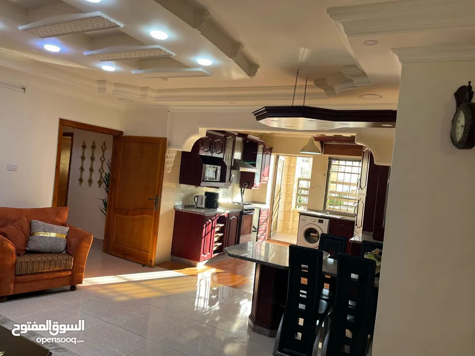 شقه مفروشه مقابل جامعة اليرموك للايجار