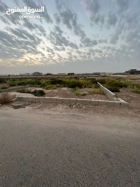 قطعة على شط العرب قرب الكورنيش الجديد بصف بظهر المحافظه