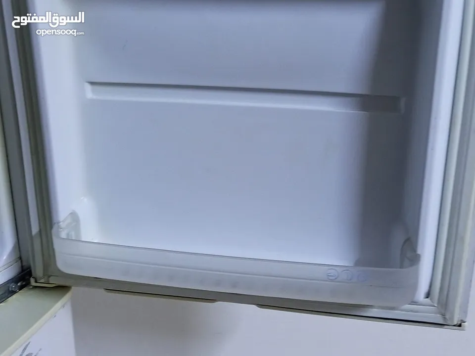 ثلاجه مستعمله في منطقة صويلح بحاله جيده جدا