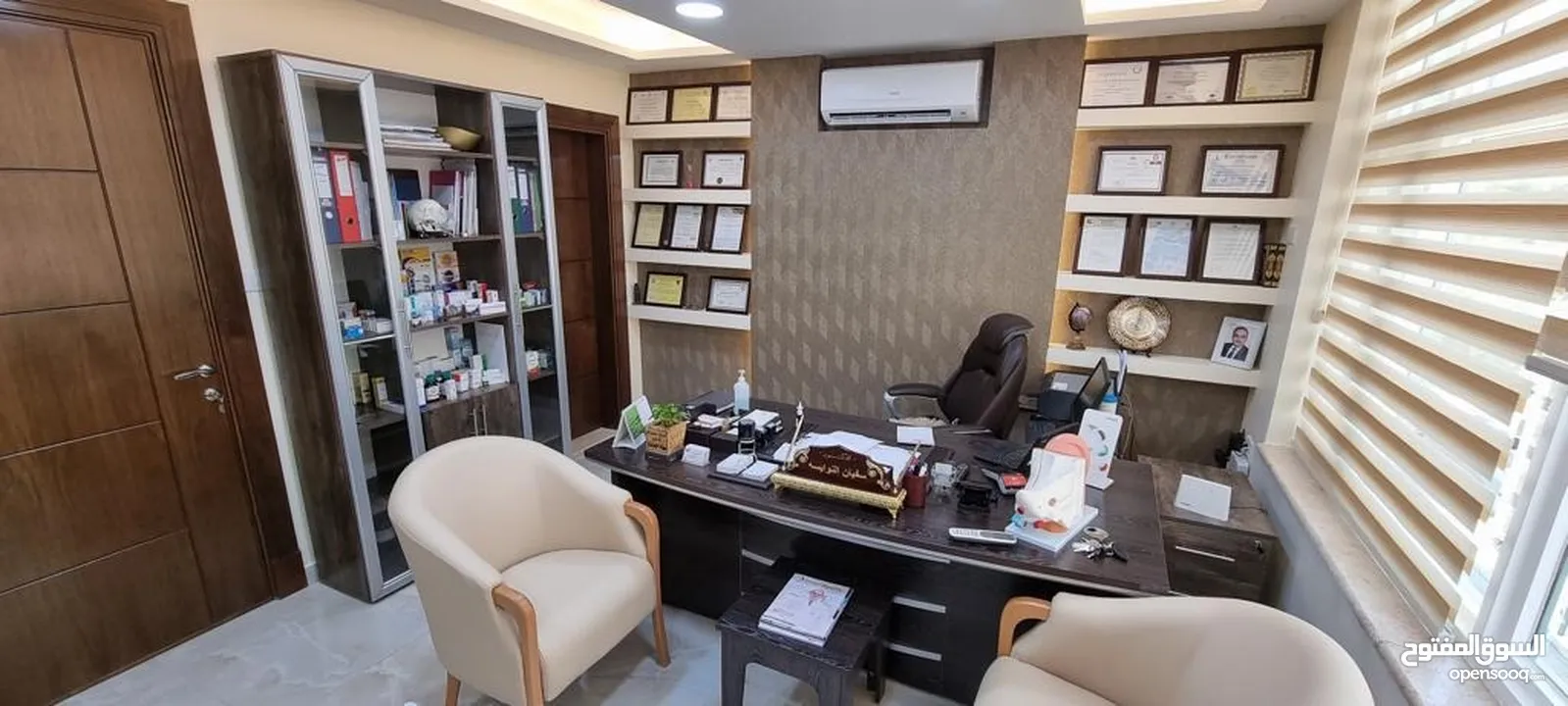 عيادة فاخرة جدا ومفروشة للبيع  بأفضل مواقع الخالدي   / الرقم المرجعي : 3951