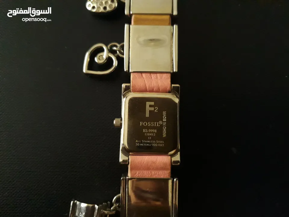 ساعة فوسيل وكيلها ابو شقره بحال الوكاله بربع سعر الوكيل وعد شرف اذا بتلقا مثلها بنفس السعرخذها بلاش