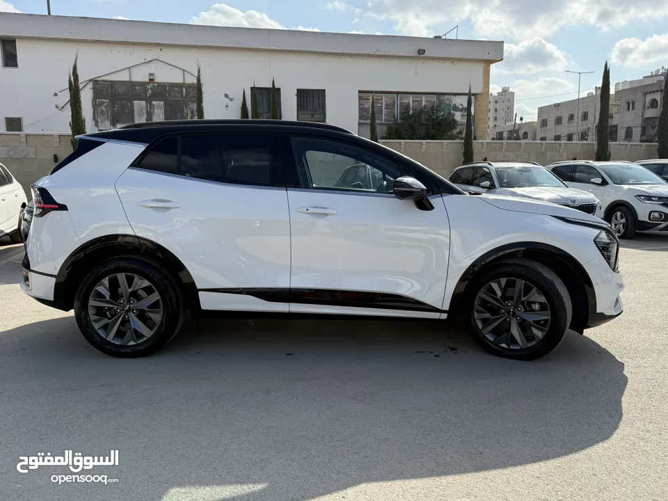 كيا سبورتاج GT Line ترخيص 2022 محرك 1600 هايبرد  جير أوتوماتيك 240 حصان