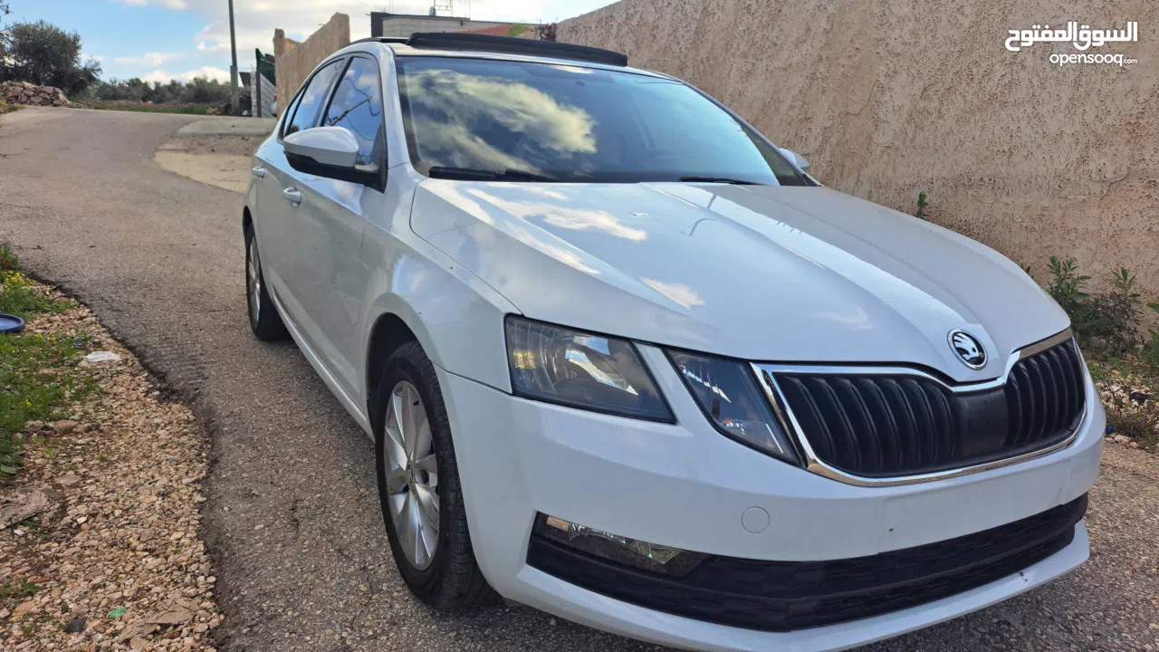 سكودا اوكتافيا 2019 صالون بنزين اتومات يد صفر فل فل اضافات بسعر مغري عالكاش