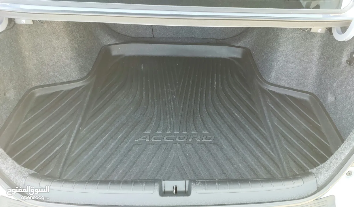 هوندا أكورد هايبرد 2022 تورينج أعلى صنف فحص كامل  HONDA ACCORD HYBRID 2022 TOURING FULLY LOADED