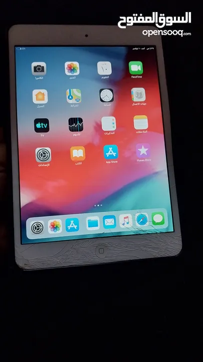 ايباد ميني 2 فيه كسر في زجاج الشاشة iPad mini 2 has a broken glass screen