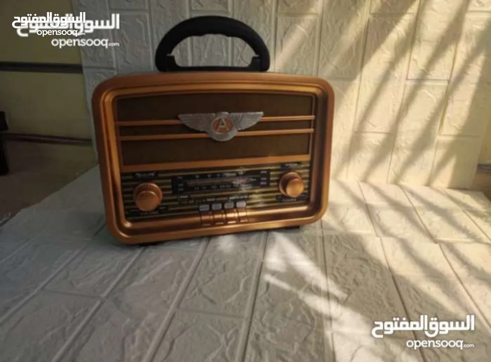 راديو انتيكا بطراز كلاسيكي بنظام صوتي حديث يعمل على الكهرباء الشحن بطاريات طاقه شمسيه