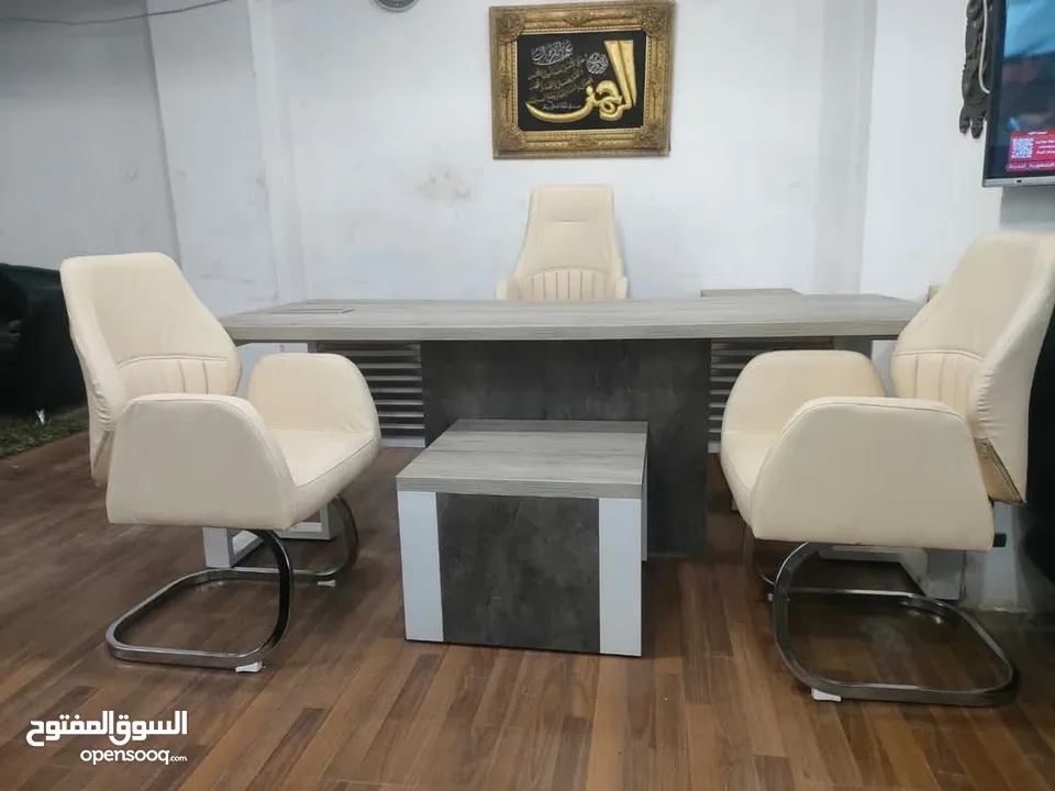 جلسة فخمه و مريحه و بأقل التكاليف موجودة عنا وبس خشب لاتيه مستورد مكفول تفصيل جميع المقاسات
