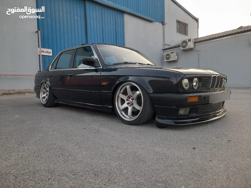 بي ام دبليو BMW E30  320  بوز نمر موديل 1986 محدثة 1990