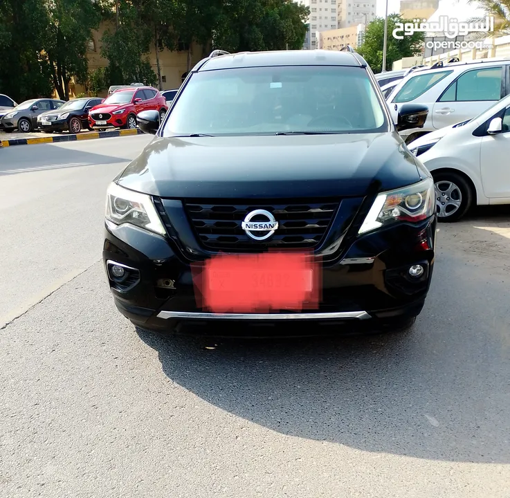 Nissan. Pathfinder model 2018