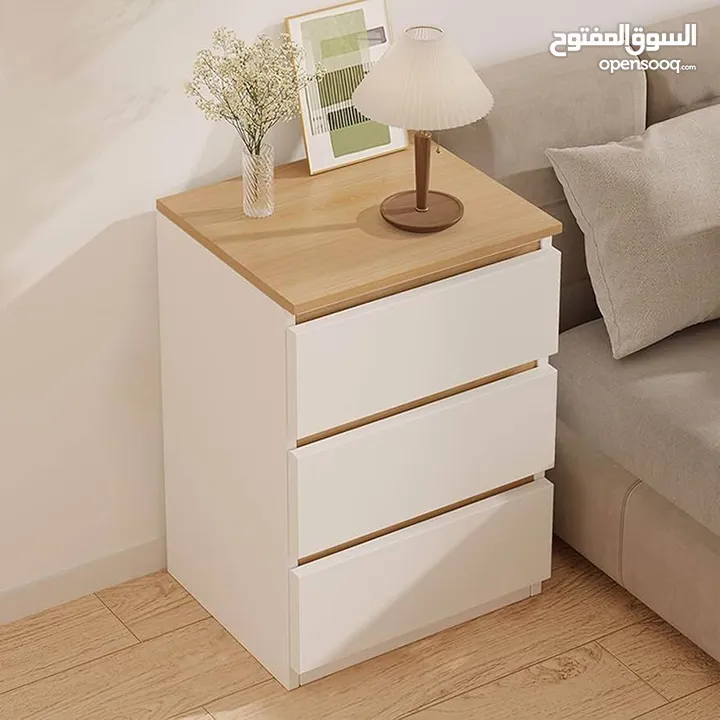 خزانة بيضاء جانبية  أنيقة بلمسة خشبية عصرية الأناقة والبساطة في تصميم واحد!