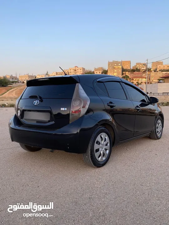 تويوتا بريوس C هايبريد