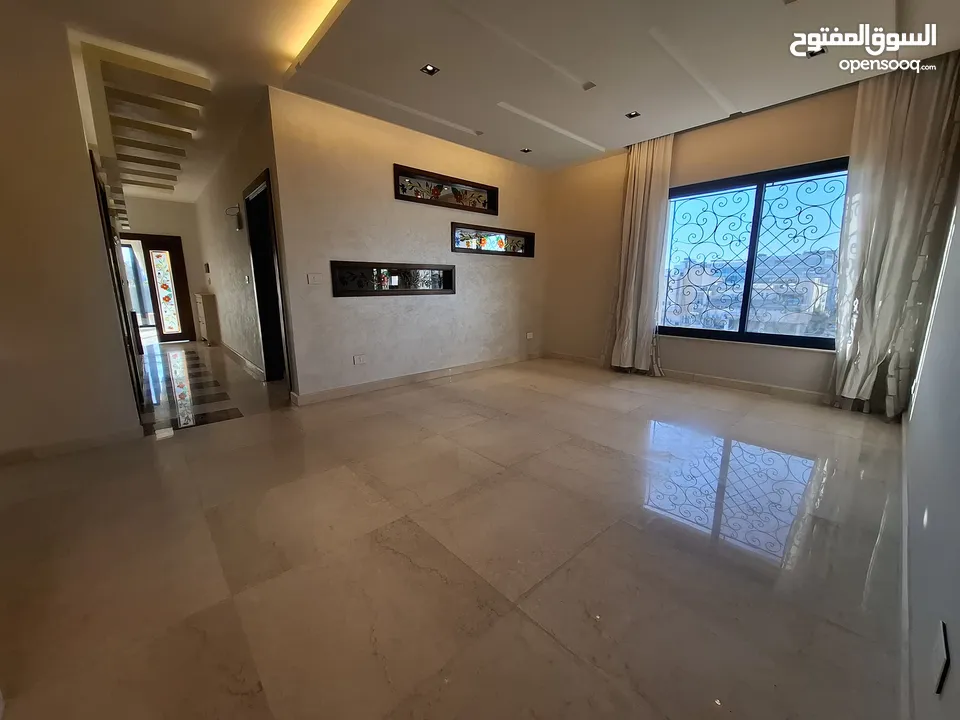 شقة شبه مفروشة للإيجار ( Property 43386 )-175083960