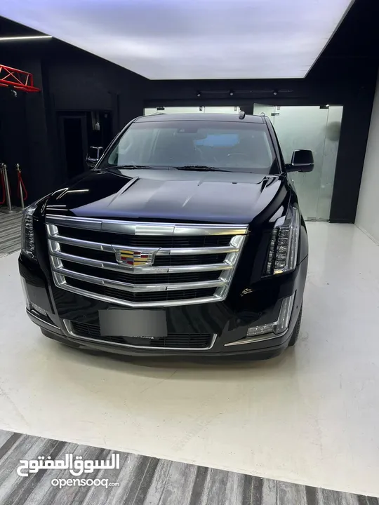 cadilac Escalade  وارد الوكالة و صيانة الوكالة مواصفات خاصة