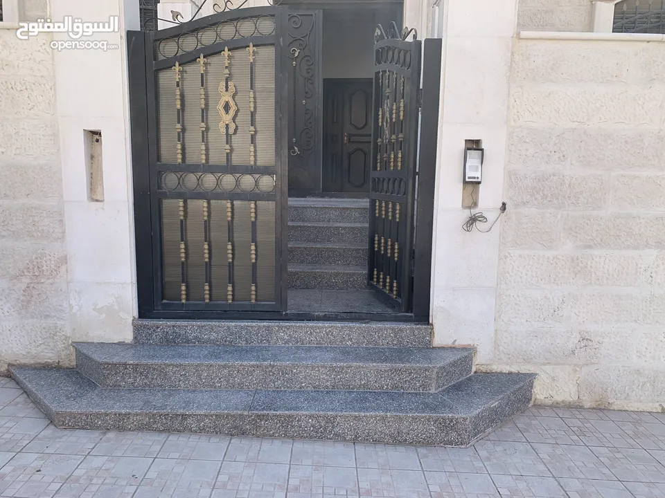شبه فيلا للإيجار في ماركا الشمالية