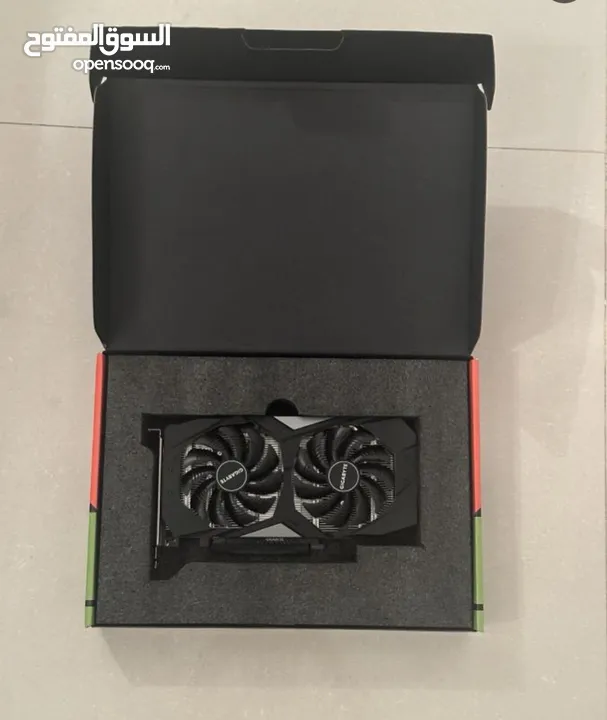 كرت شاشة  GTX 1650 SUPER WINDFORCE 4gb مستخدم نظيييف بالكرتون