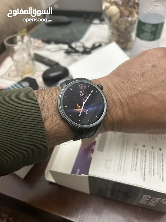 ساعة اميزفيت بلانس بحالة الوكالة (بالكرتونة) معها كامل اغراضها Amazfit Balance