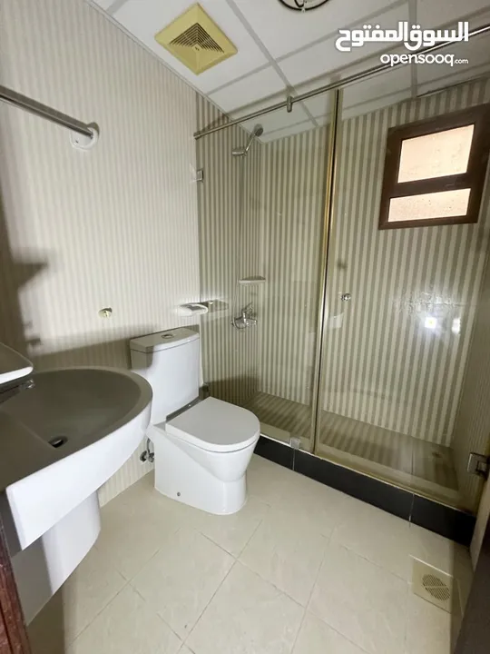 شقة حديثة للايجار في البسيتين بالقرب من الجامعة الايرلندية