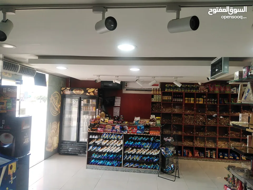 مخبز كامل متكامل للبيع بالإمارات