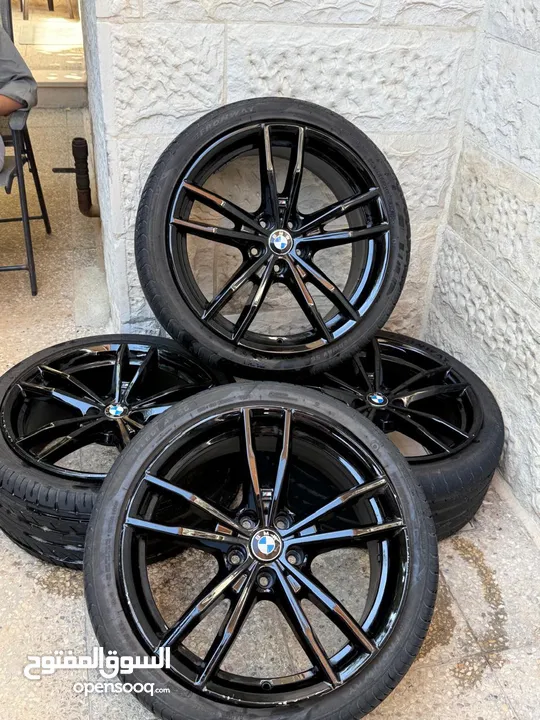 جنوط 19 انش لل بي ام دبليو وكاله  اصليات من الشركه مع كواشيكهم  للبيع  بسعر طري bmw