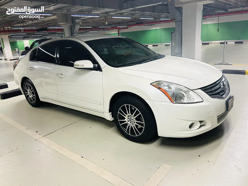 Nissan Altima 2011