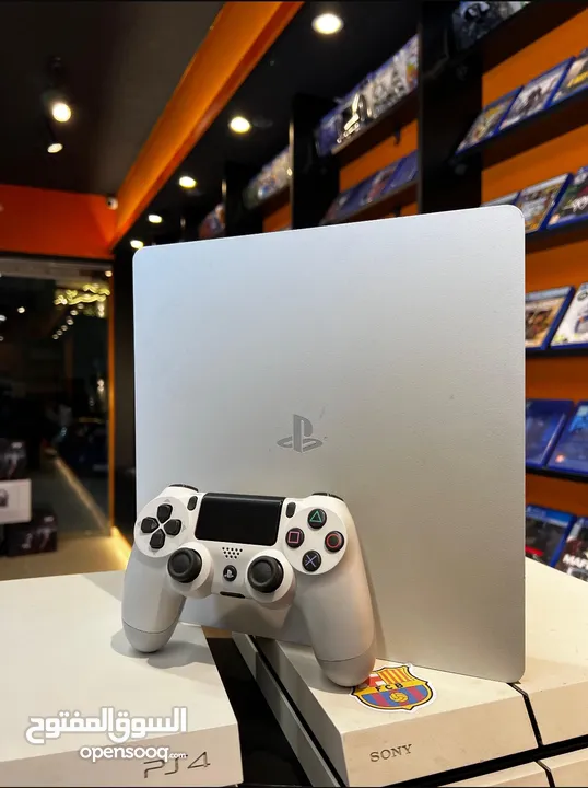 بلايستيشن. بلايستيشن 4. Ps4. Ps4 slim ps4 fat. PlayStation   بلايستيشن للبيع. مضمون سنه