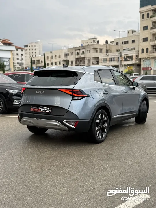 كيا سبورتاج ترخيص 2022 محرك 1600 هايبرد plug in/يقطع على الشحنه 65 كيلو متر
