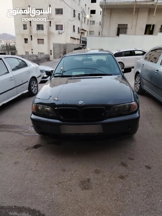 للبيع Bmw e46 2004  لون اخضر زيتي بجننن مع فتحة  دهان جديد السيارة كرتونة