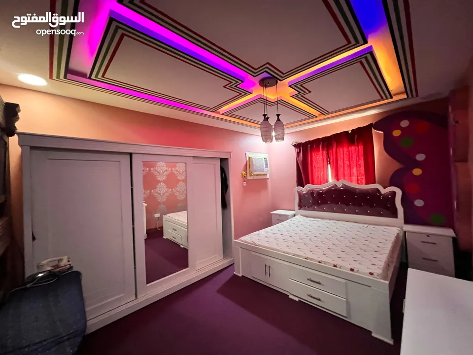 للبيع شقه مفروشه في ام الحصم اطلاله بحريه