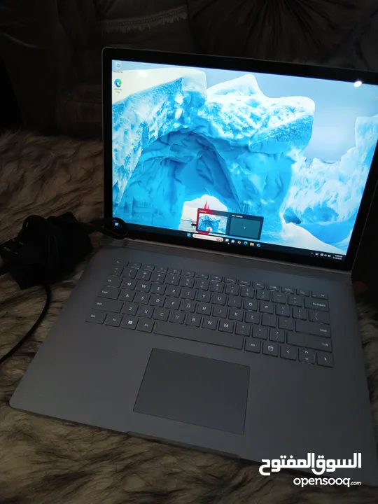 Microsoft Surface book 3 15", 16GB Ram, 256GB NVMe, NVIDIA 1660Ti, 4K UHD Touch   حالة الجديد ومكفول