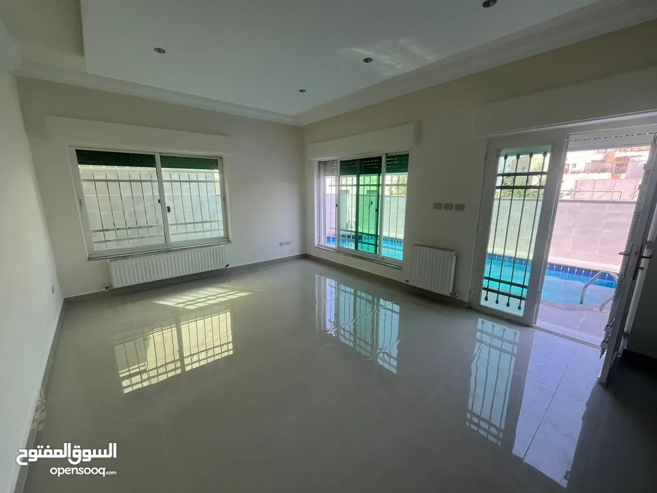 شقة 4 نوم مع مسبح للايجار ( Property 39164 )-175034641