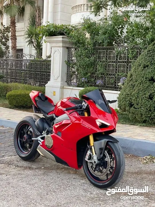 Ducati panigale V4 s