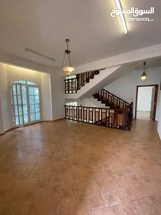 Aziba 5 bedrooms villa for rent العذيبة فيلا للايجار