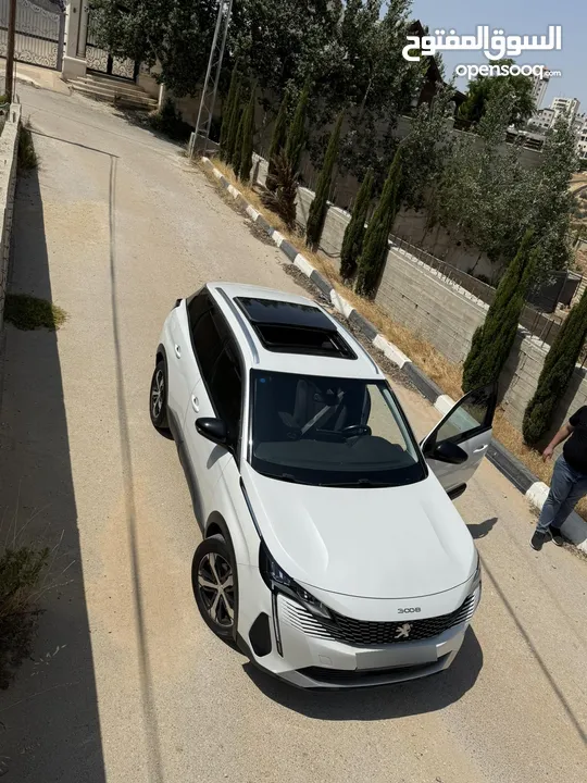 بيجو 3008 اصل وكالة من شركة بيجو موديل 2022 صفر كيلو متر جميع الاضافات بانورما السيارة بحالة الوكالة