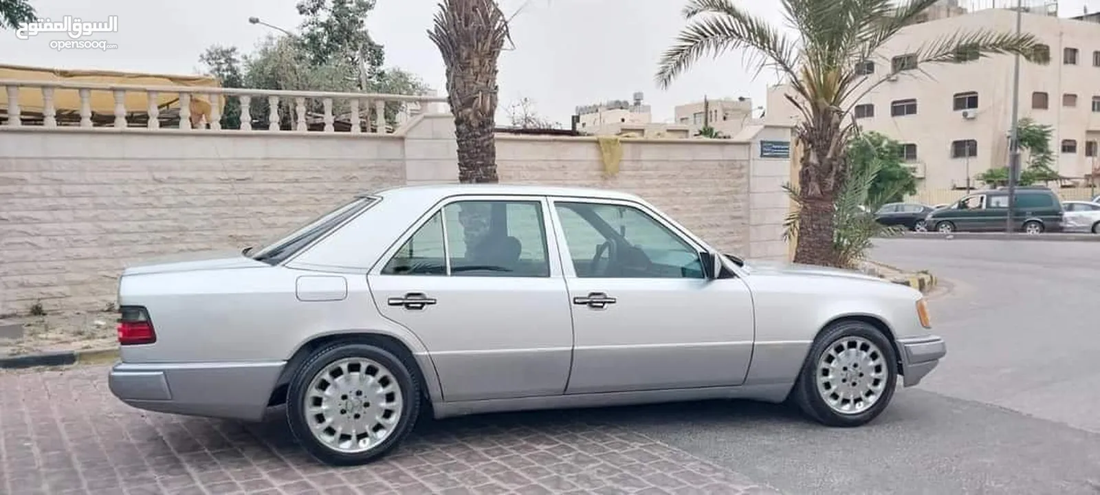 مرسيدس E200 بطة للبيع