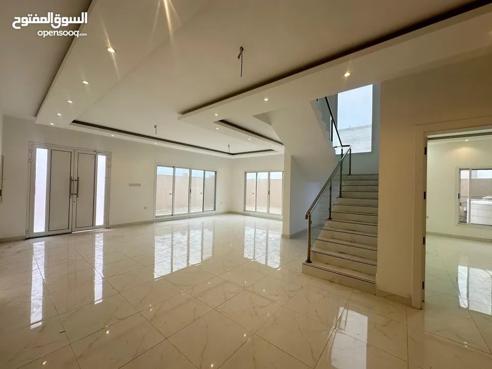 للإيجار فيلا في جو (راس حيان)  Villa for rent in Ras Hayyan