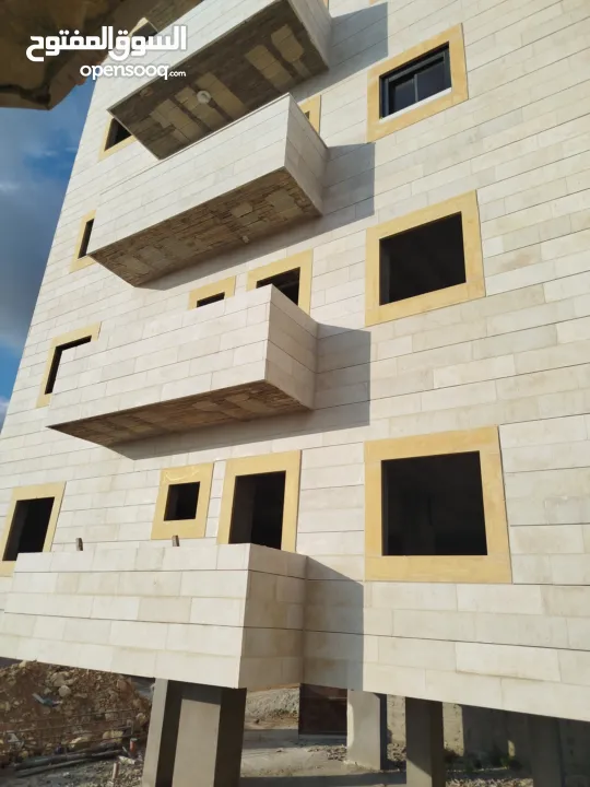 شقه للبيع مساحة 140م بإطلاله  مميزه