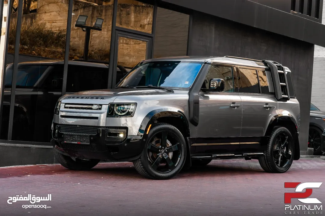 2022 Land Rover Defender P400 110 - Full Accessories Package
