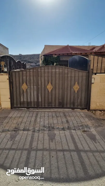 بيت مستقل للإيجار