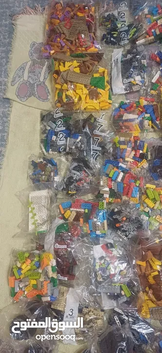 lego السعر 25 دينار  الكيلو   ليغو ليجو  تقريبا 150 كيلو للبيع كامل     الكمية