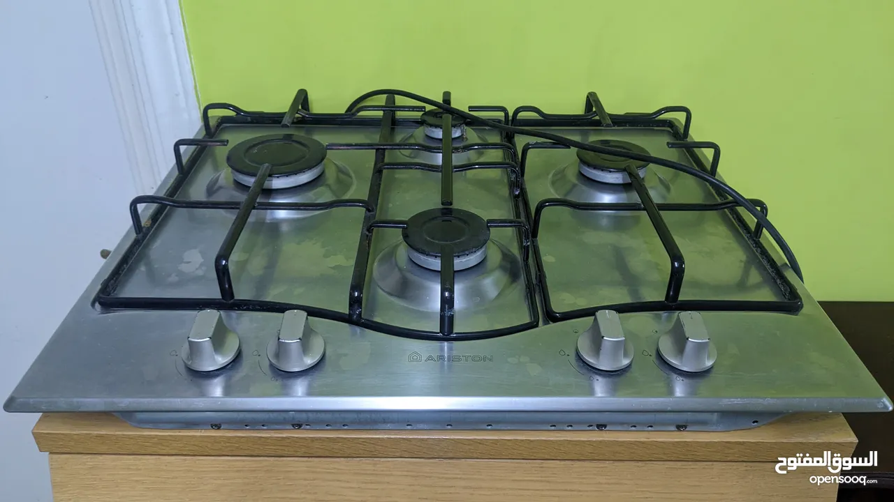 طقم built in بلت ان Ariston ارستون غاز وفرن وشفاط 60 سم اقرا الاعلان